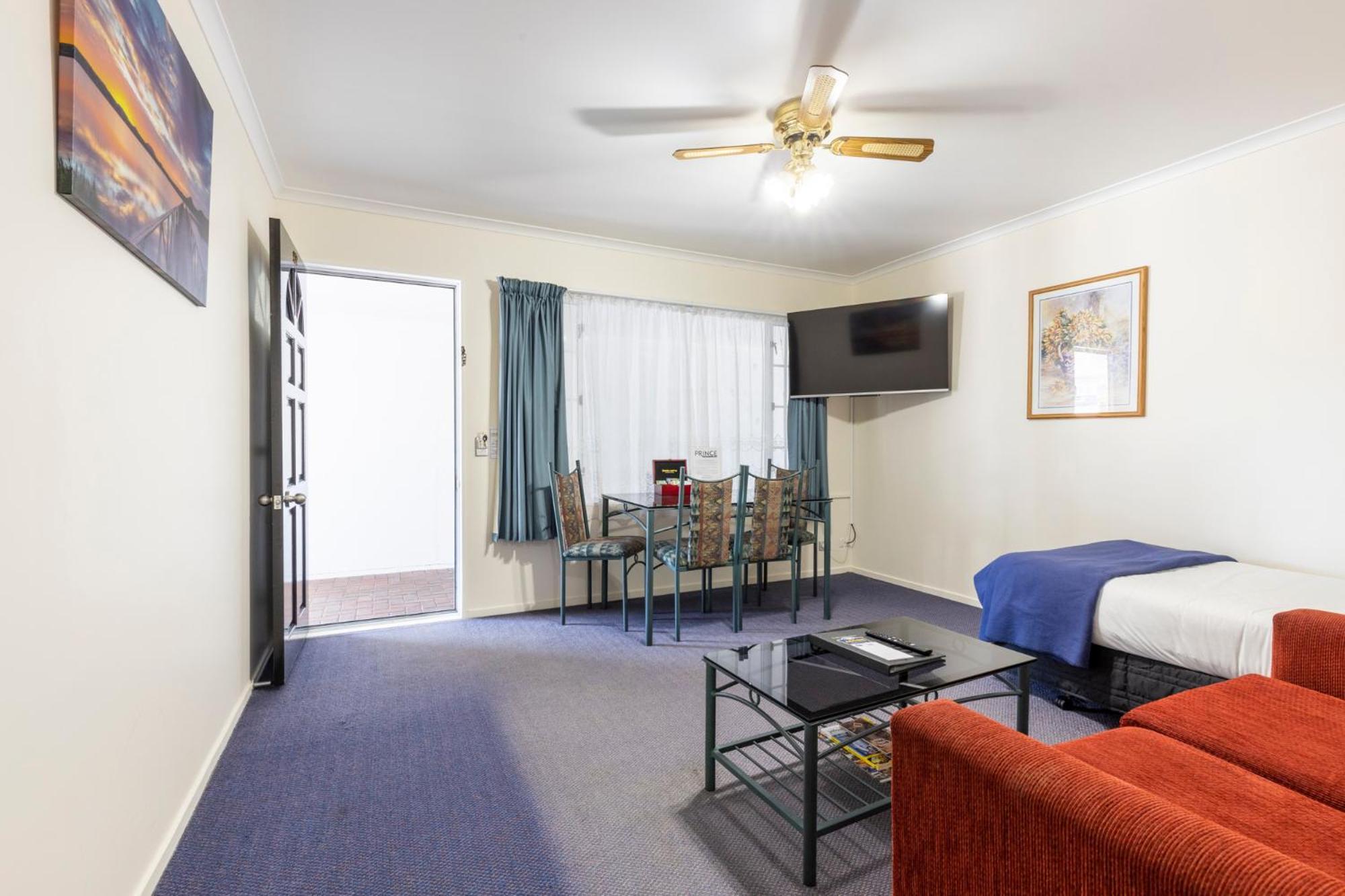 Asure Motor Motel